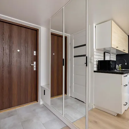 Funkcjonalne Z Antresola Blisko Starego Miasta By Renters Apartmán Krakov